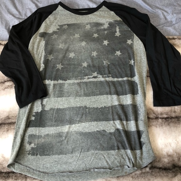 American Eagle Outfitters Other - Men’s Athletic Fit Graphic Tee ✔️✔️